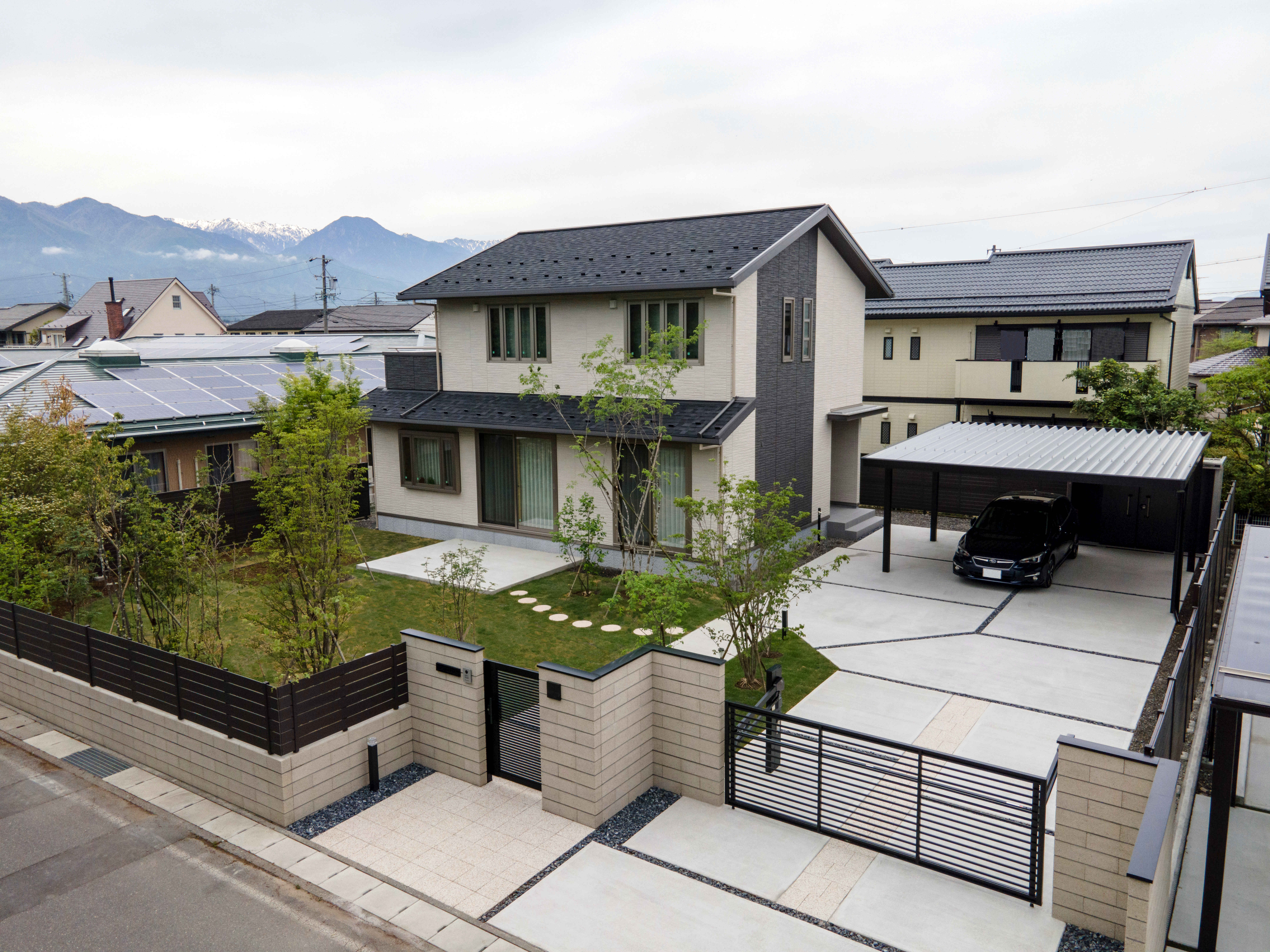 安曇野市 雑木の庭とシンプルクローズのエクステリア エクステリア ガーデン設計施工の専門店exleaf エクスリーフ